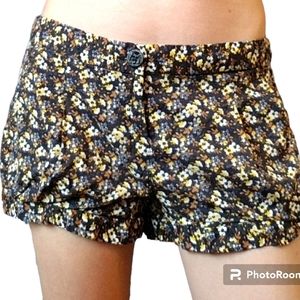 BCBGMaxAzria Miley Cyrus Size 9 Black Ditsy Brown Floral Puffed Hem Shorts Boho